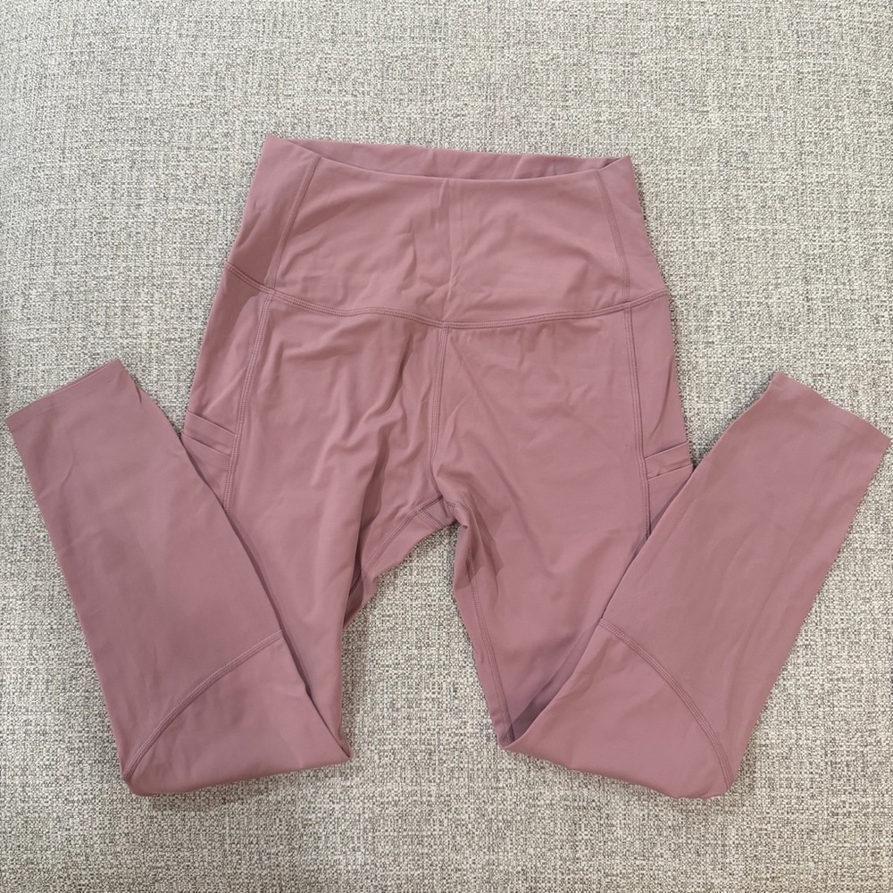 NWOT Tavi High Waisted 7/8th Legging with Mesh Panels in Wisteria Mauve Pink
